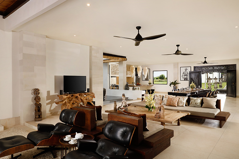 gallery-black-beach-villa-living-area.jpg